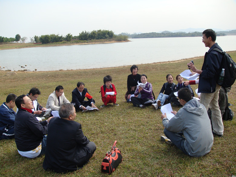 2008.12.8首届“鹏正杯” 自行车赛圆满成功4_副本.jpg