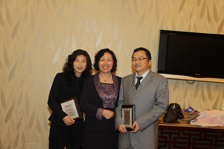 2010.2.12010年鹏正律师新春联谊会隆重举行3_副本.jpg