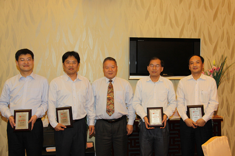 2010.2.12010年鹏正律师新春联谊会隆重举行4_副本.jpg