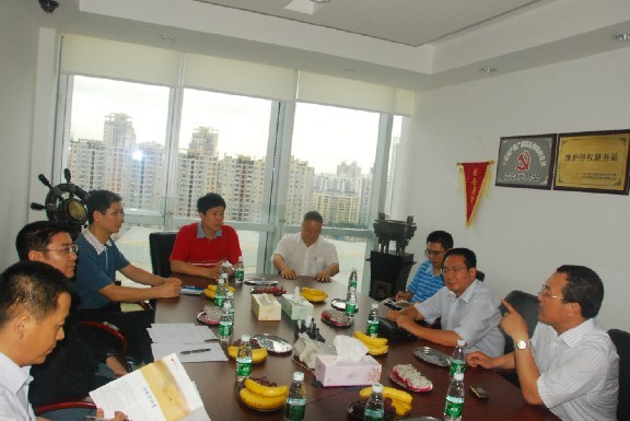 2010.6.22市、区领导到鹏正律师事务所调研.jpg